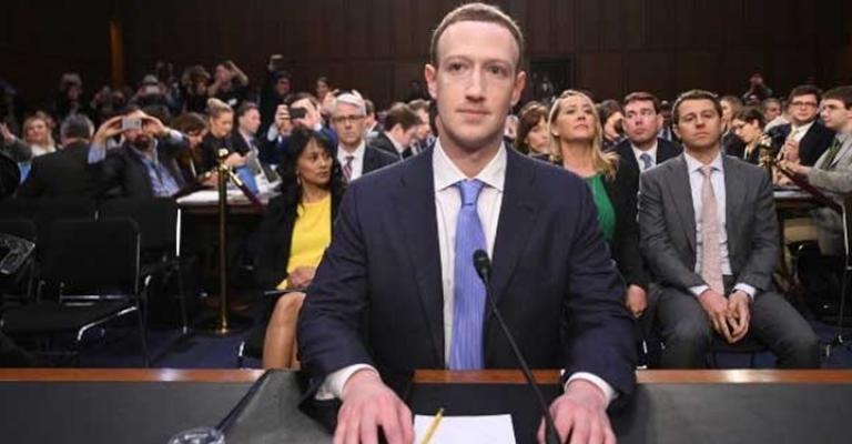 مكاسب "فيسبوك" تدفع مؤسسها لترتيب متقدم بين أثرياء العالم