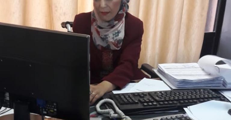 إيناس: 25 عاما من العمل كمدققة في ضريبة الدخل رغم المعيقات البيئية والمجتمعية إيناس: 25 عاما من العمل كمدققة في ضريبة الدخل رغم المعيقات البيئية والمجتمعية