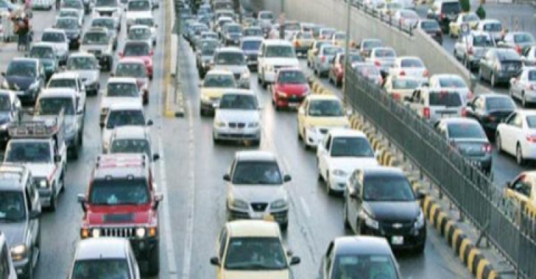 إغلاق جزئي بشارع المدينة المنورة لإنشاء خط تصريف مياه أمطار إغلاق جزئي بشارع المدينة المنورة لإنشاء خط تصريف مياه أمطار