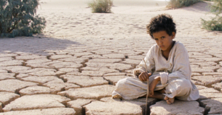 الحمود یوعز بتوفیر عمل لبطل فیلم ذیب