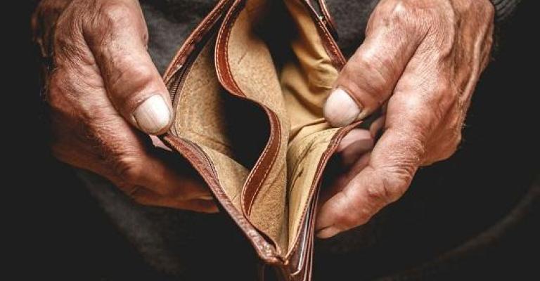 عيد الأضحى.. أعباء مالية مضاعفة عيد الأضحى.. أعباء مالية مضاعفة