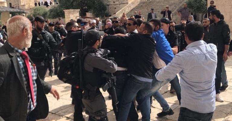 مستوطنون يقتحمون الأقصى بحراسة قوات الاحتلال
