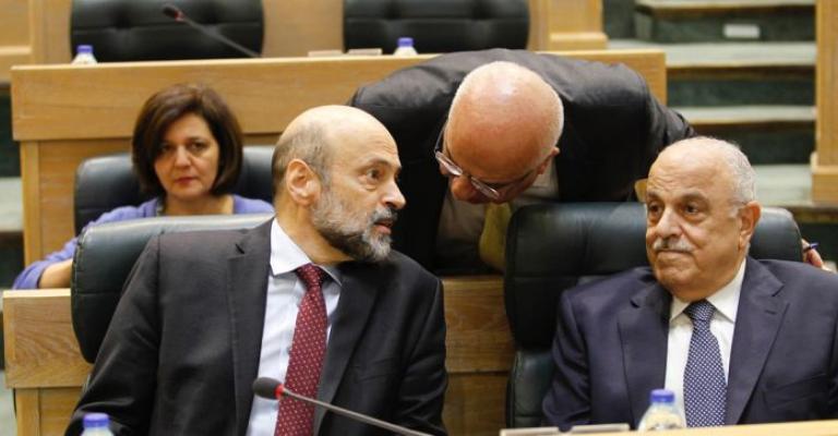 مجلس النواب يرفض رد مشروع قانون الضريبة ويحيله الى لجنة الاستثمار مجلس النواب يرفض رد مشروع قانون الضريبة ويحيله الى لجنة الاستثمار