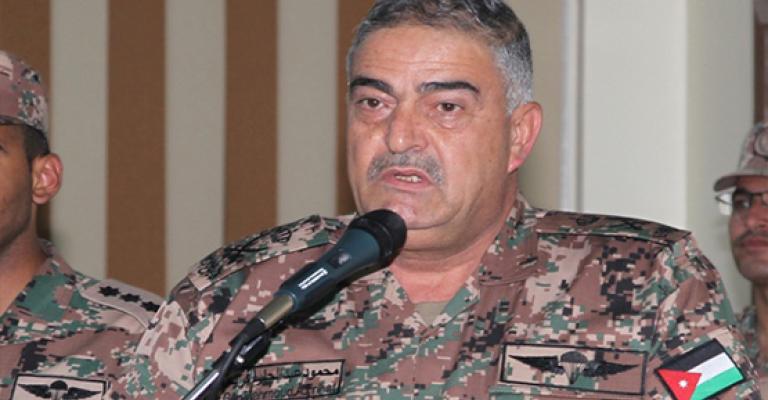 قائد الجيش يتابع عمليات الانقاذ في البحر الميت