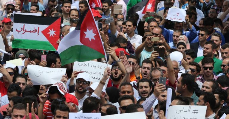 تشكيل لجان “للأزمات..” أزمة حكومية