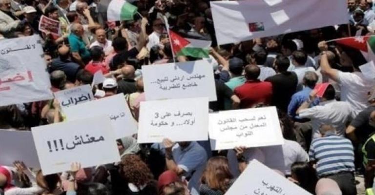 عبء خسائر شركة الكهرباء على كاهل المواطنين