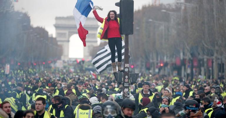 "الخارجية" تدعو الأردنيين في باريس إلى الابتعاد عن مناطق المظاهرات