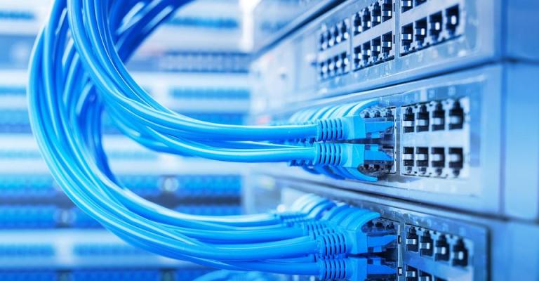 العراق يقرر تمرير سعات خدمة الإنترنت عن طريق الأردن