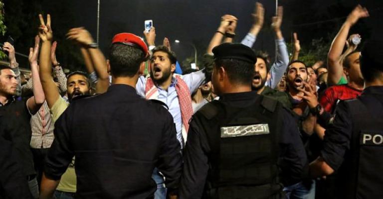 دعوة نيابية لحوار معتصمي الرابع