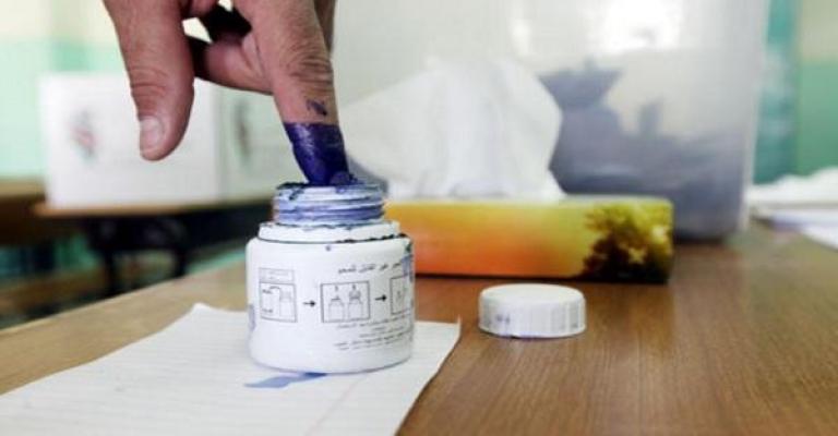 الرزاز يتبنى مقترح العرموطي لتعديل قانون الانتخاب الرزاز يتبنى مقترح العرموطي لتعديل قانون الانتخاب