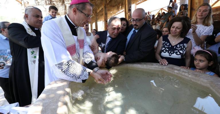 الكنيسة الكاثوليكية تحيي الحج الوطني والمسيحي إلى المغطس للسنة التاسعة عشرة الكنيسة الكاثوليكية تحيي الحج الوطني والمسيحي إلى المغطس للسنة التاسعة عشرة