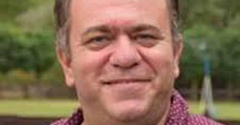 في انتظار غودو العربي: بطل من خارج الزمان