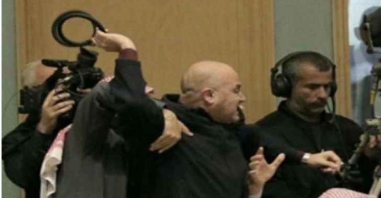 النائب الحباشنة يعتذر لزميله الخزاعلة عن "العقال الطاير"