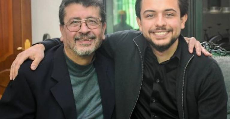 ولي العهد لـ ربيع شهاب: قدمت الكثير للفن في بلدنا ولي العهد لـ ربيع شهاب: قدمت الكثير للفن في بلدنا