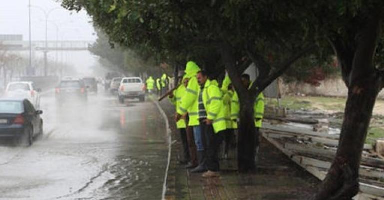 الأمانة تعلن حالة الطوارئ متوسطة للتعامل مع المنخفض الجوي الأمانة تعلن حالة الطوارئ متوسطة للتعامل مع المنخفض الجوي