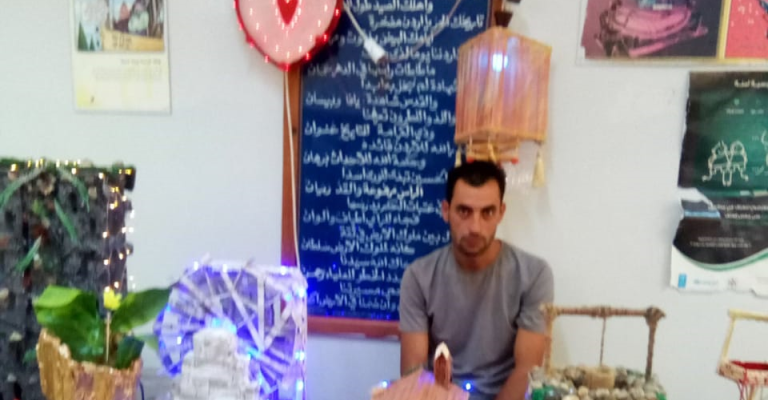 اللجوء يحيي موهبة صناعة المجسمات للاجئ سوري اللجوء يحيي موهبة صناعة المجسمات للاجئ سوري