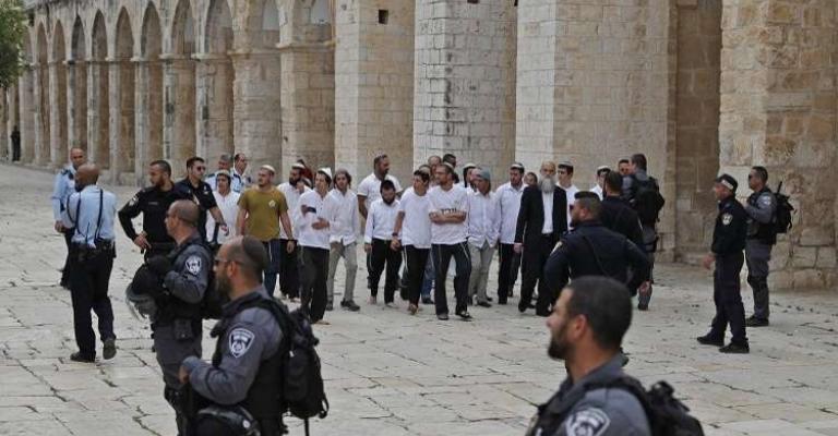 137 مستوطنًا يقتحمون الأقصى ودعوات لاقتحام واسع الخميس