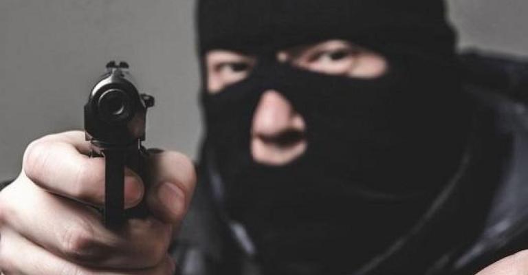 سلب مبلغ 54 الف دينار تحت تهديد السلاح من موظف شركة ألبان في عمان