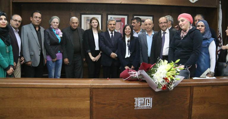 اشهار وتوقيع رواية "أدراج الإسكافية" للكاتبة فداء الحديدي اشهار وتوقيع رواية "أدراج الإسكافية" للكاتبة فداء الحديدي