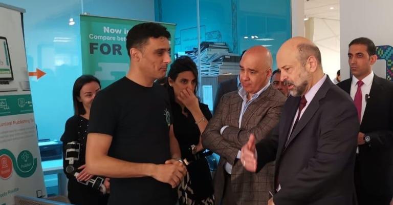 الرزاز: خلصنا ضرائب الرزاز: خلصنا ضرائب