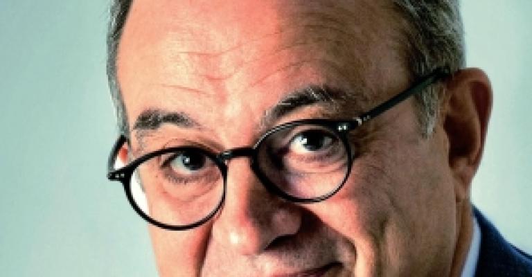 مواقف المسؤولين السابقين