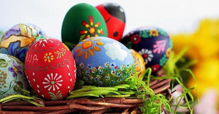 عطلة للمسيحيين بمناسبة احد الشعانين وعيد الفصح المجيد عطلة للمسيحيين بمناسبة احد الشعانين وعيد الفصح المجيد