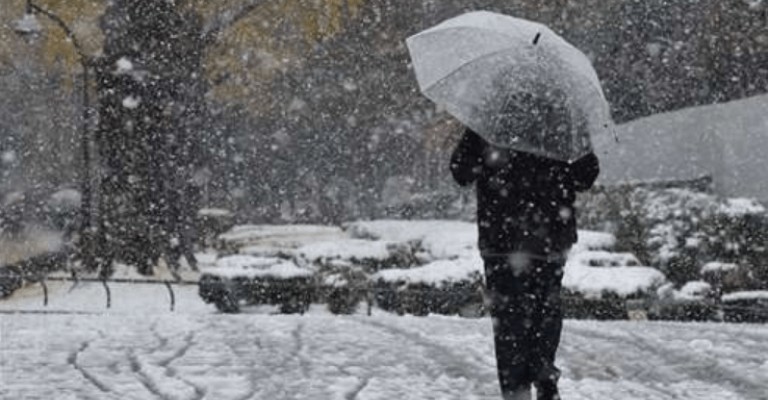 طقس العرب: زخات من الثلوج فوق قمم الجبال الشمالية والجنوبية طقس العرب: زخات من الثلوج فوق قمم الجبال الشمالية والجنوبية