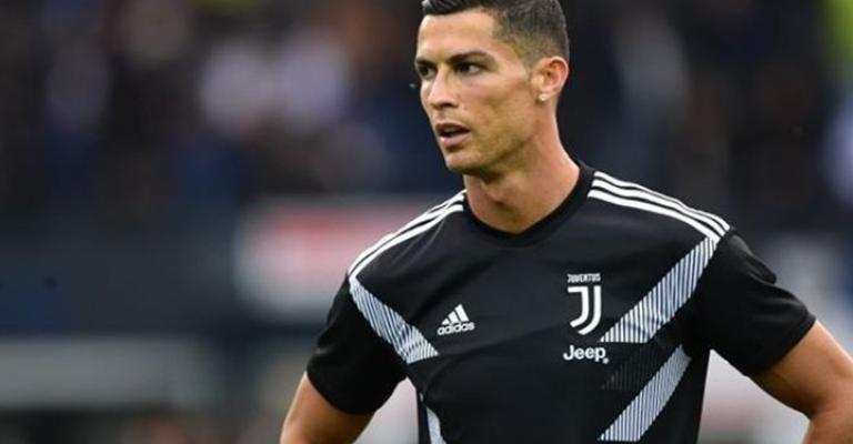 رونالدو في مرمى الانتقادات رونالدو في مرمى الانتقادات