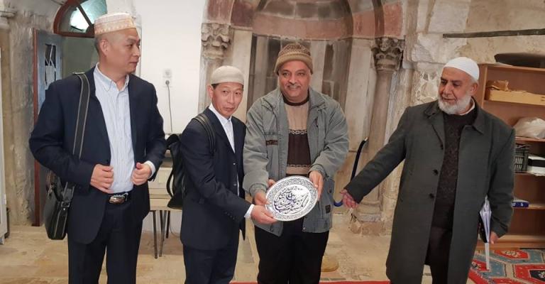 مدير المتحف الإسلامي في الأقصى يروي لراديو البلد تفاصيل اعتقاله مدير المتحف الإسلامي في الأقصى يروي لراديو البلد تفاصيل اعتقاله