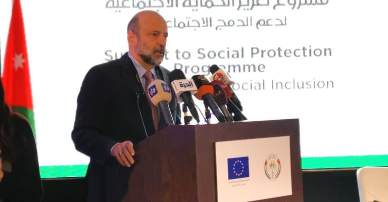 الرزاز:الحكومة لمست أن بعض الطلاب يذهبون للمدارس جائعين الرزاز:الحكومة لمست أن بعض الطلاب يذهبون للمدارس جائعين