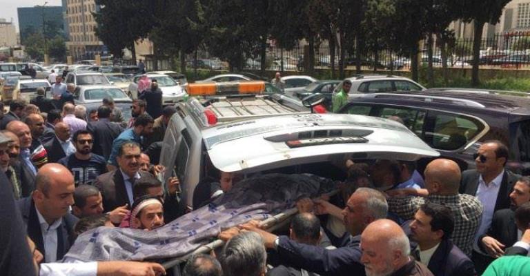 آلاف الأردنيين يشيعون عربيات وسط دعوات لوحدة الصف (شاهد) آلاف الأردنيين يشيعون عربيات وسط دعوات لوحدة الصف (شاهد)