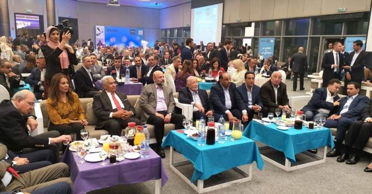 طرفة الرزاز التي اضحكت الصحفيين