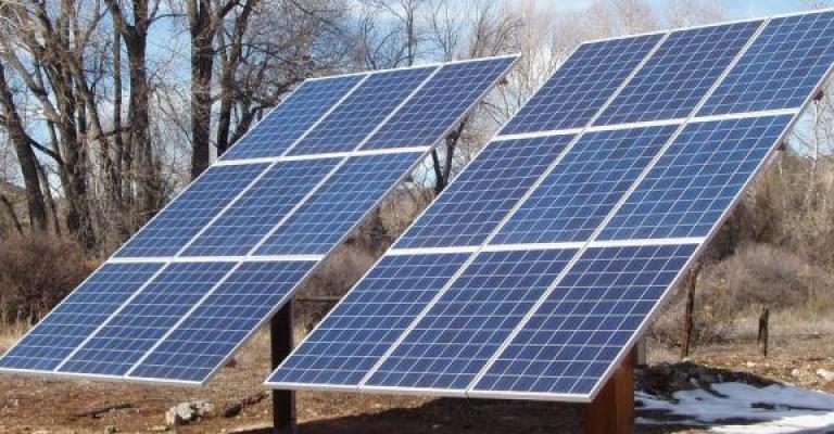 زواتي: الطاقة تدرس عروض تركيب أنظمة خلايا شمسية للاسر العفيفة ومنتفعي صندوق المعونة