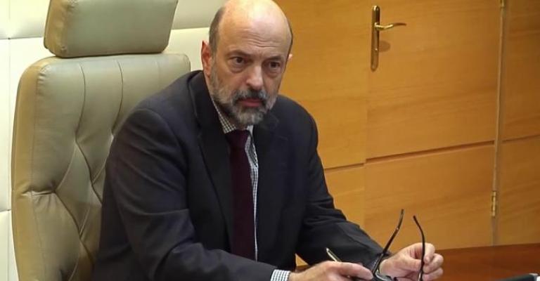 الرزاز يتوعد الموظفين المقصرين: لقد أعذر من أنذر