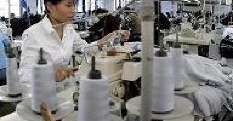 العمل تعترف بوجود تجاوزات بحق العمال في المناطق الصناعية العمل تعترف بوجود تجاوزات بحق العمال في المناطق الصناعية