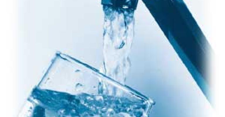 وزير المياه ينفي التجديد لـليما ويؤكد انطلاق شركة وطنية مطلع العام القادم وزير المياه ينفي التجديد لـليما ويؤكد انطلاق شركة وطنية مطلع العام القادم