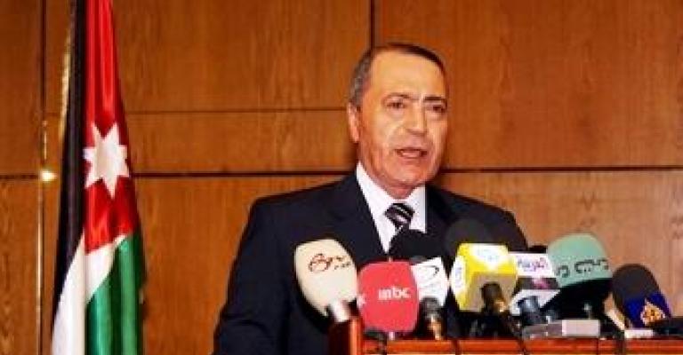 رئيس الوزراء: رفع أسعار المحروقات قادم رغم انخفاض سعرها عالميا