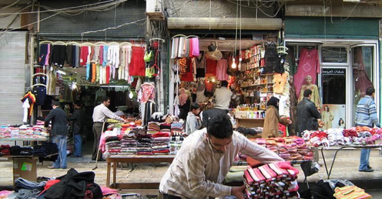 فيديو .. بسطات سوق الشحاذين بإربد: تراخيص باهظة ودخل شحيح فيديو .. بسطات سوق الشحاذين بإربد: تراخيص باهظة ودخل شحيح