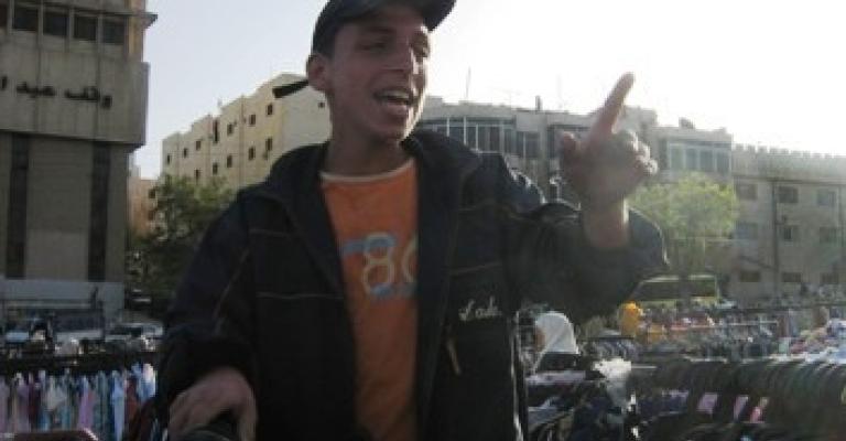 1000 عائلة تعيش على سوق العبدلي..( فيديو) 1000 عائلة تعيش على سوق العبدلي..( فيديو)