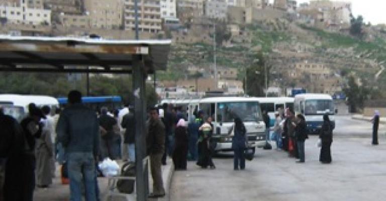 بالفيديو..الأهالي يطالبون هيئة النقل بحل لأزمة دير علا-عمان بالفيديو..الأهالي يطالبون هيئة النقل بحل لأزمة دير علا-عمان