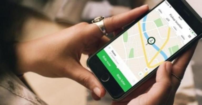 حقوق منقوصة لمقدمي خدمات النقل الركاب عبر التطبيقات الذكية