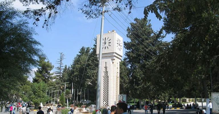 فرص التحاق الطلبة السوريين بالجامعات.. بين الطموح وقلة المِنح 