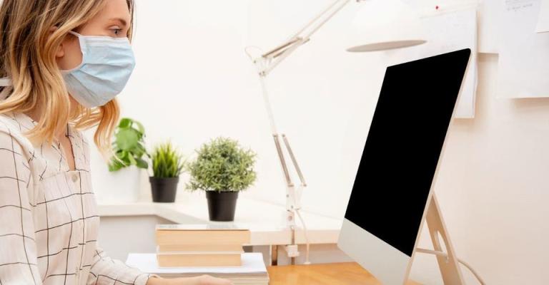  أزمة في خدمات الإنترنت بسبب كورونا.. العمل من البيت زاد الضغط وشركات تعرض خدمات مساعدة 