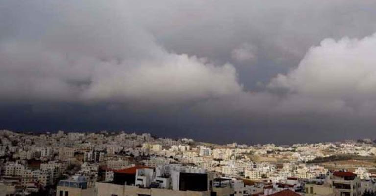 أجواء باردة وماطرة اليوم