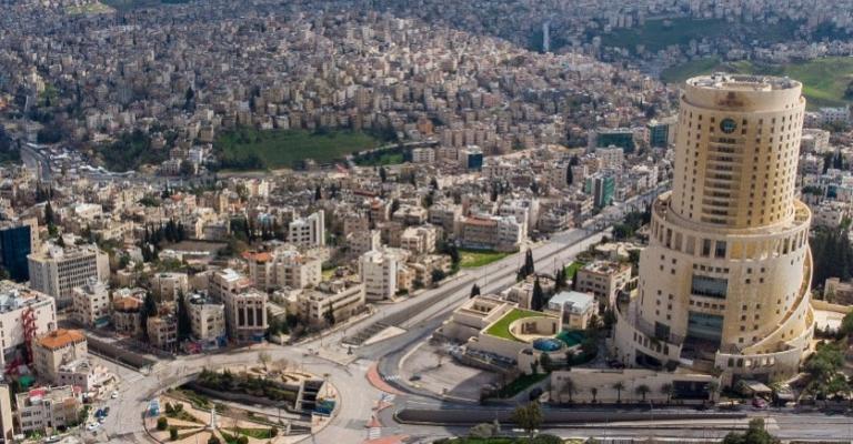 صورة للدوار الثالث بعمَّان خلال حظر التجوال (فيسبوك) 