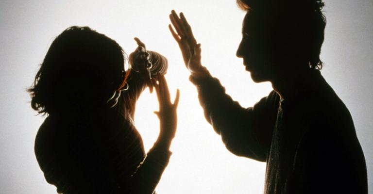 دراسة كشفت أن النساء اللواتي يعشن في مخيمات اللاجئين الأكثر تعرضاً للعنف