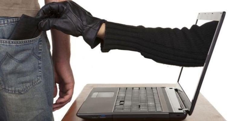  الاحتيال في جمع التبرعات 