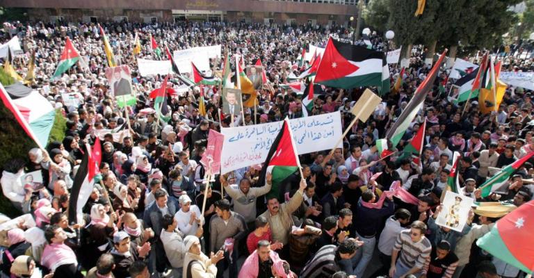 الأحزاب والجامعات الأحزاب والجامعات