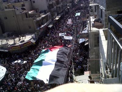 حواجز أمنية بين مسيرة وسط البلد ومسيرة موازية تأييدا للملك (صور)