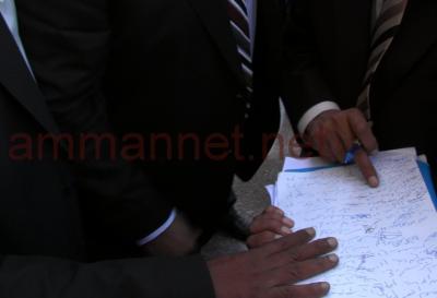 89 نائبا يوقعون على مذكرة لطرح الثقة بالطراونة لرفعه الاسعار